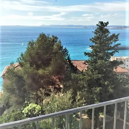 Marbella Hotel *