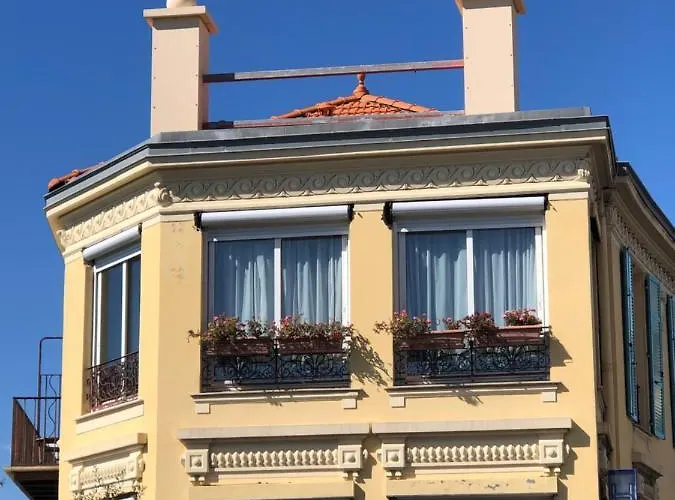 Marbella * نيس