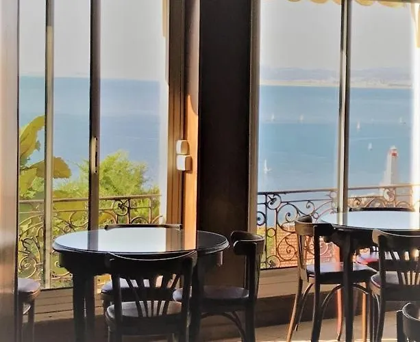 Marbella فندق نيس